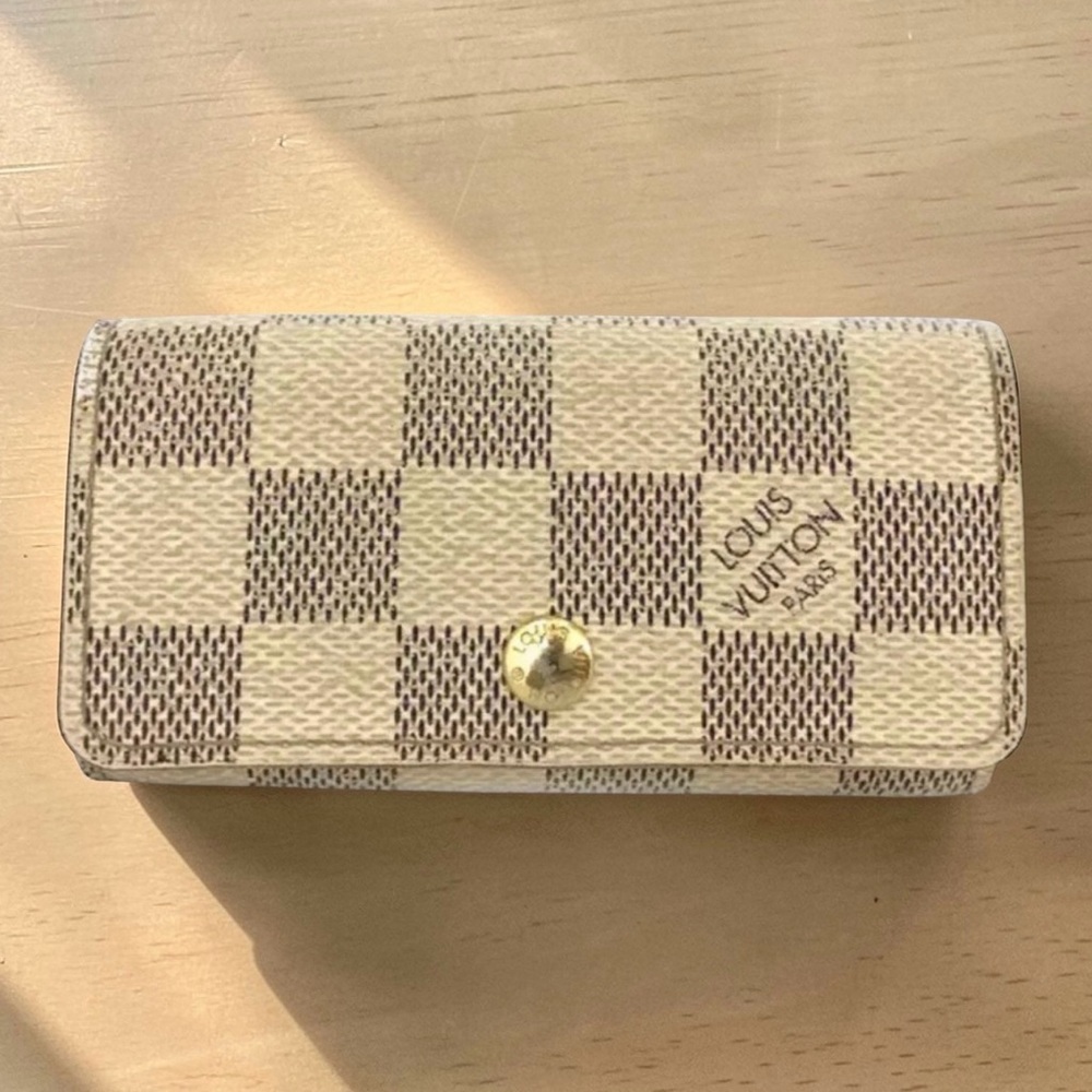 Louis Vuitton Damier Azur 4-Key Holder Case 😍🤍🔥 - Picture 2 of 10